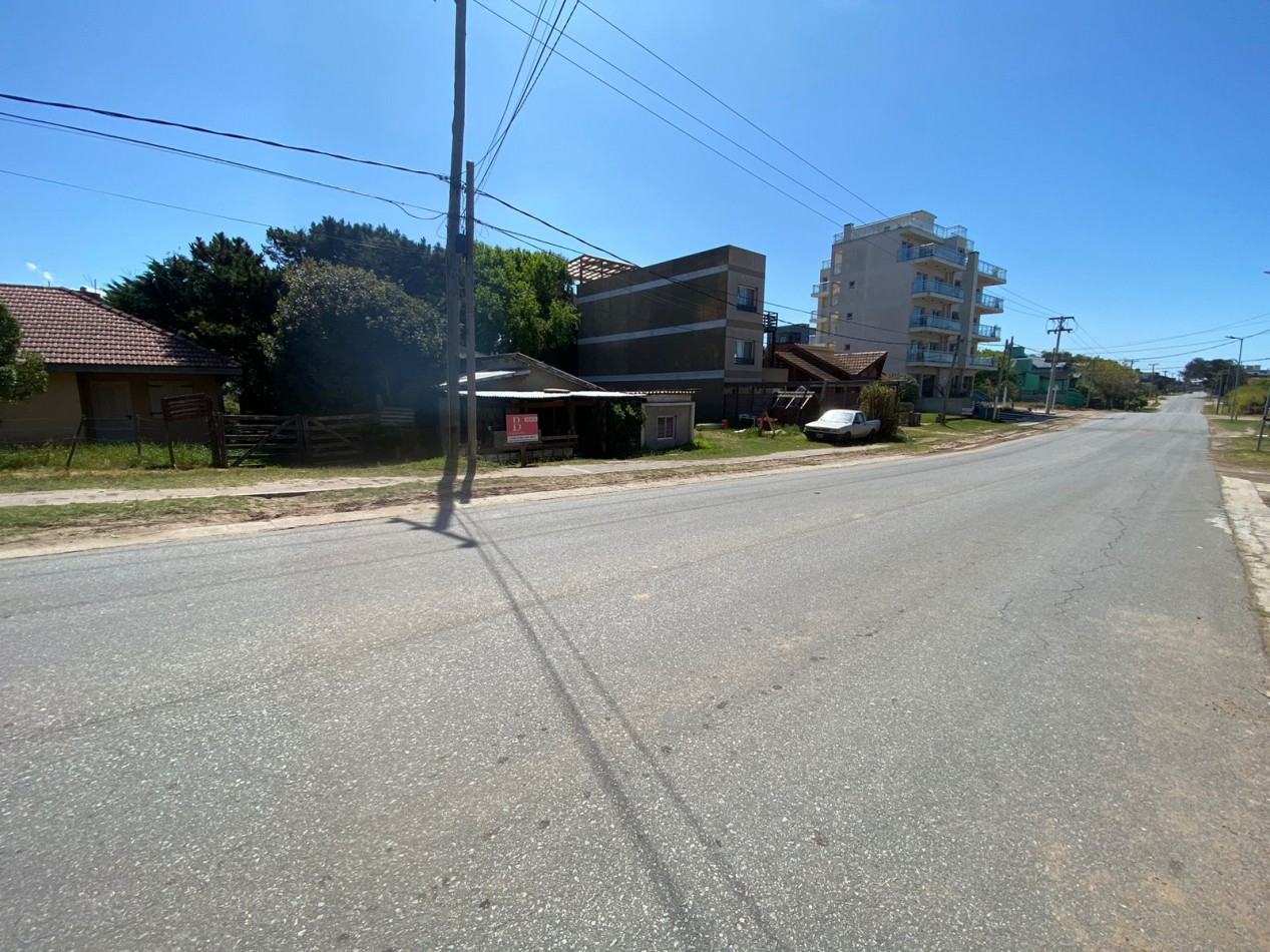 Venta lote multifamiliar  a Dos cuadras del Mar !!