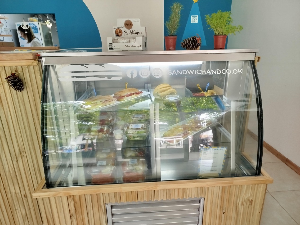 Oportunidad unica en Mar Azul! FONDO DE COMERCIO LISTO PARA ABRIR - HABILITACION VIGENTE