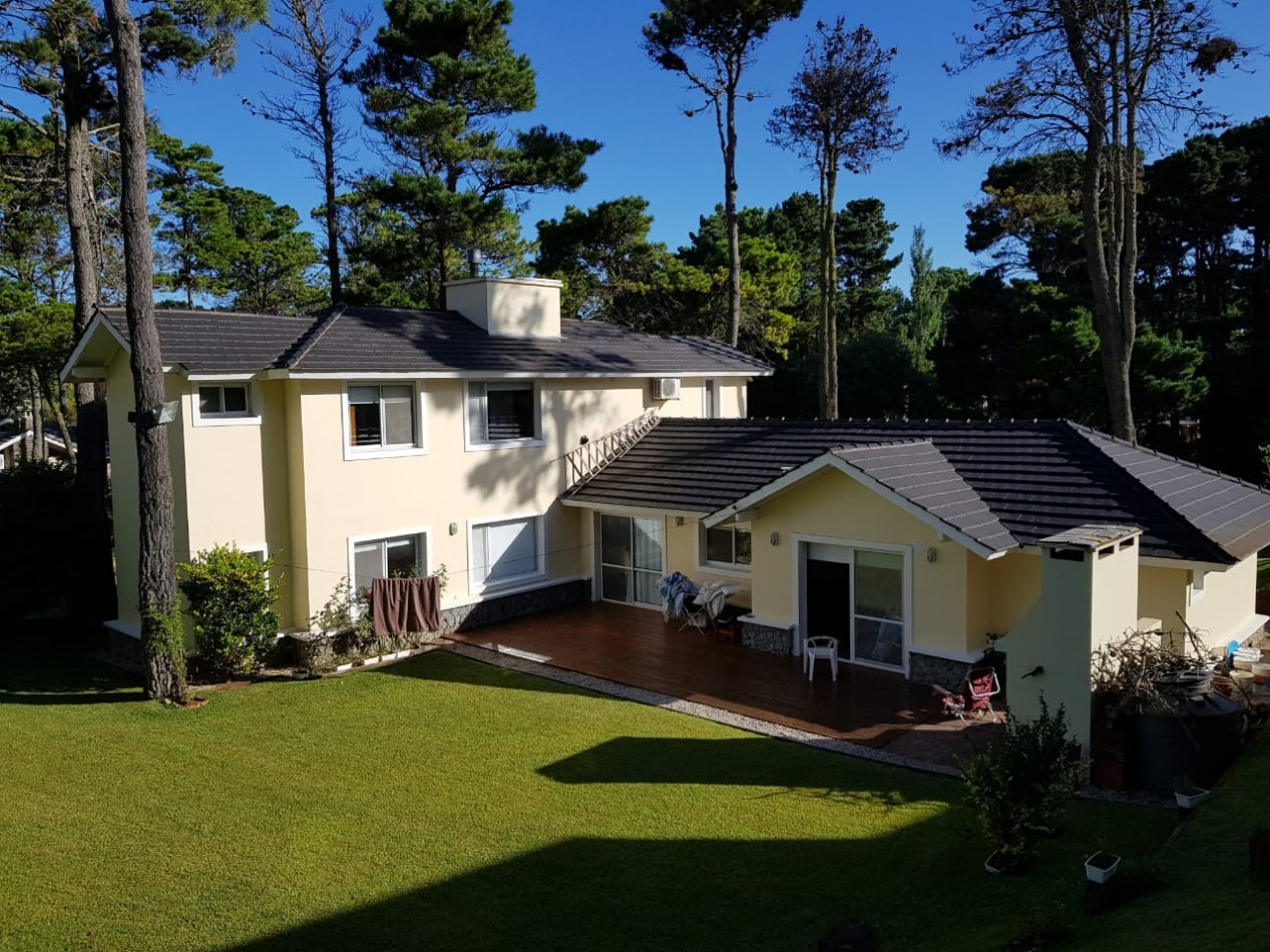 alquilo casa en  Pinamar zona Alamos  goleta hercules 1075