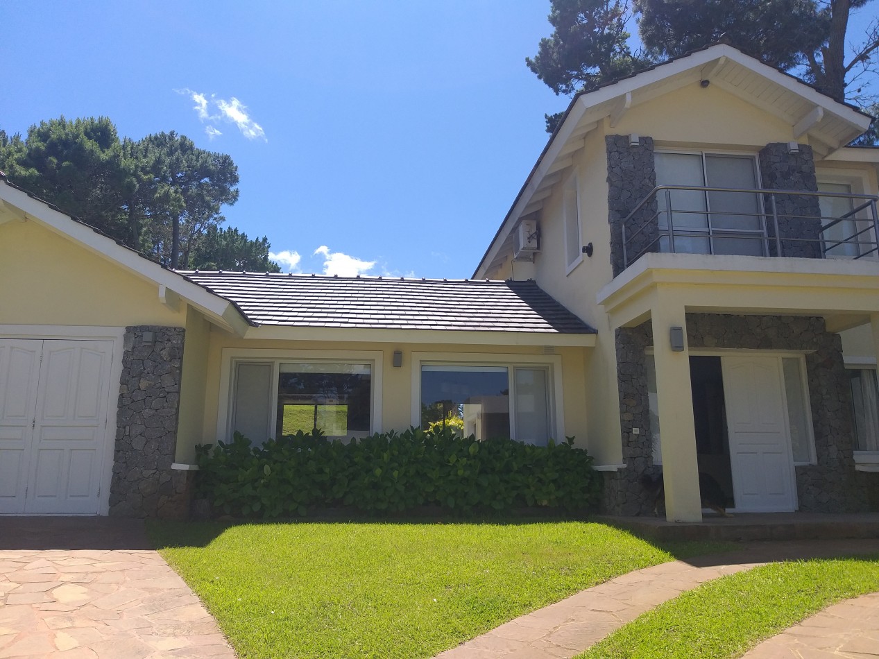 alquilo casa en  Pinamar zona Alamos  goleta hercules 1075