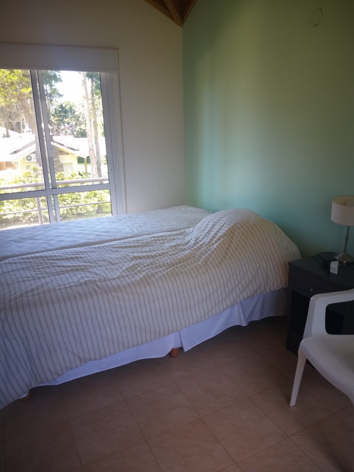 alquilo casa en  Pinamar zona Alamos  goleta hercules 1075