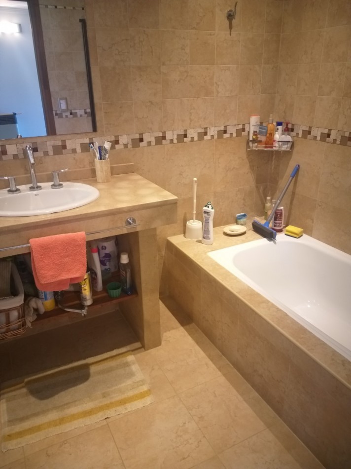 alquilo casa en  Pinamar zona Alamos  goleta hercules 1075