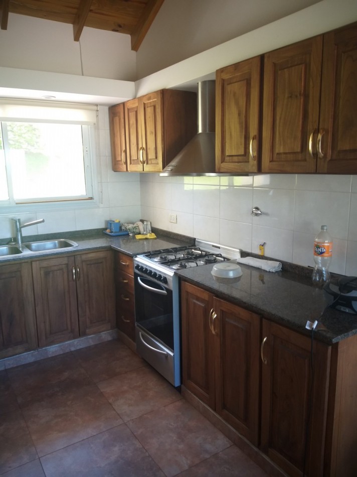 alquilo casa en  Pinamar zona Alamos  goleta hercules 1075