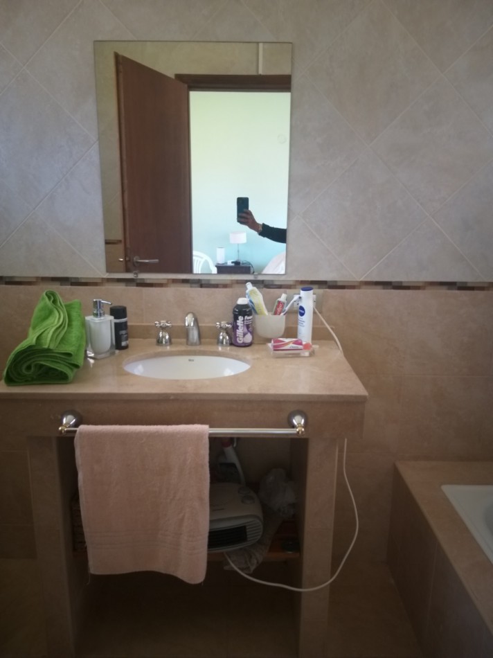 alquilo casa en  Pinamar zona Alamos  goleta hercules 1075
